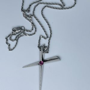 Silberkette mit pinken Saphir Kreuzanhänger