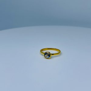 14 Karat Gelbgold Ring mit blauen Mondstein